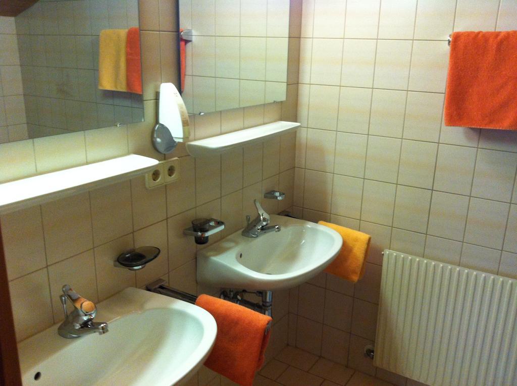 Hotel Garni Pfandl Neustift im Stubaital Pokoj fotografie