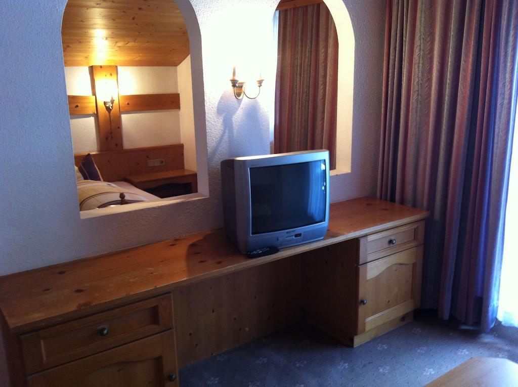 Hotel Garni Pfandl Neustift im Stubaital Pokoj fotografie