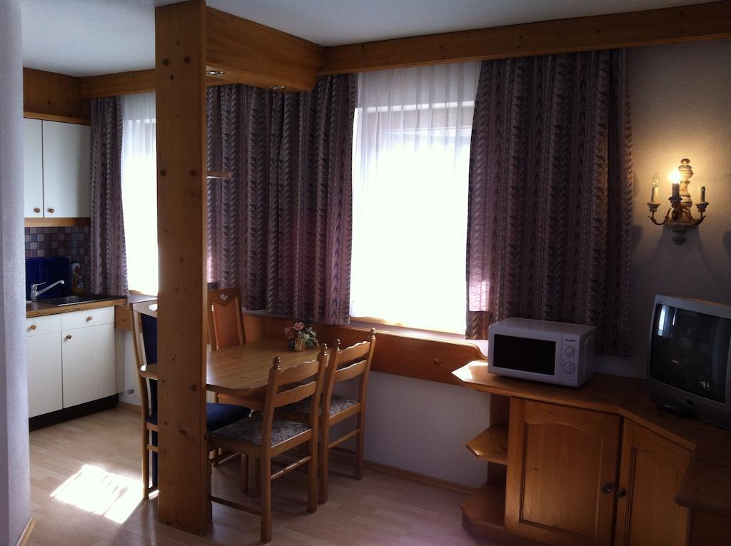 Hotel Garni Pfandl Neustift im Stubaital Pokoj fotografie